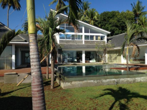 5 bdr beachfront villa Pantai
